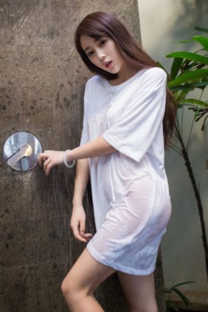 欧美时尚街拍风衣_1080免费高清观看